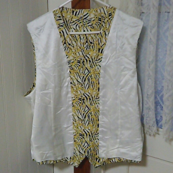 Vintage VERSACE Classic Print Vest - Picture 7 of 11